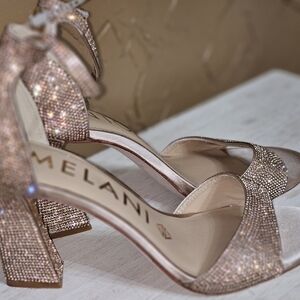 Heels gold